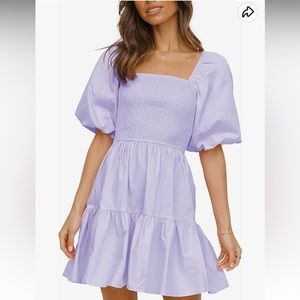 Short puff sleeved purple dress in great condition! 💜